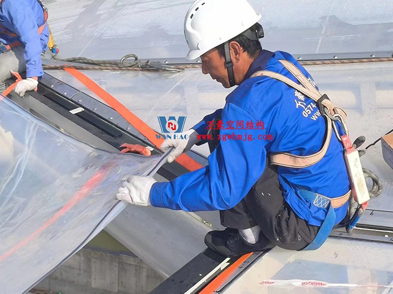 勞動最光榮，致敬一線工作者！