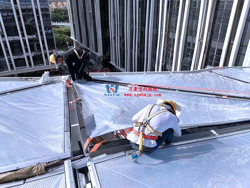 縱使烈日炎炎，腳步從未止歇！海南這個(gè)ETFE氣枕膜項(xiàng)目施工進(jìn)度有最新消息