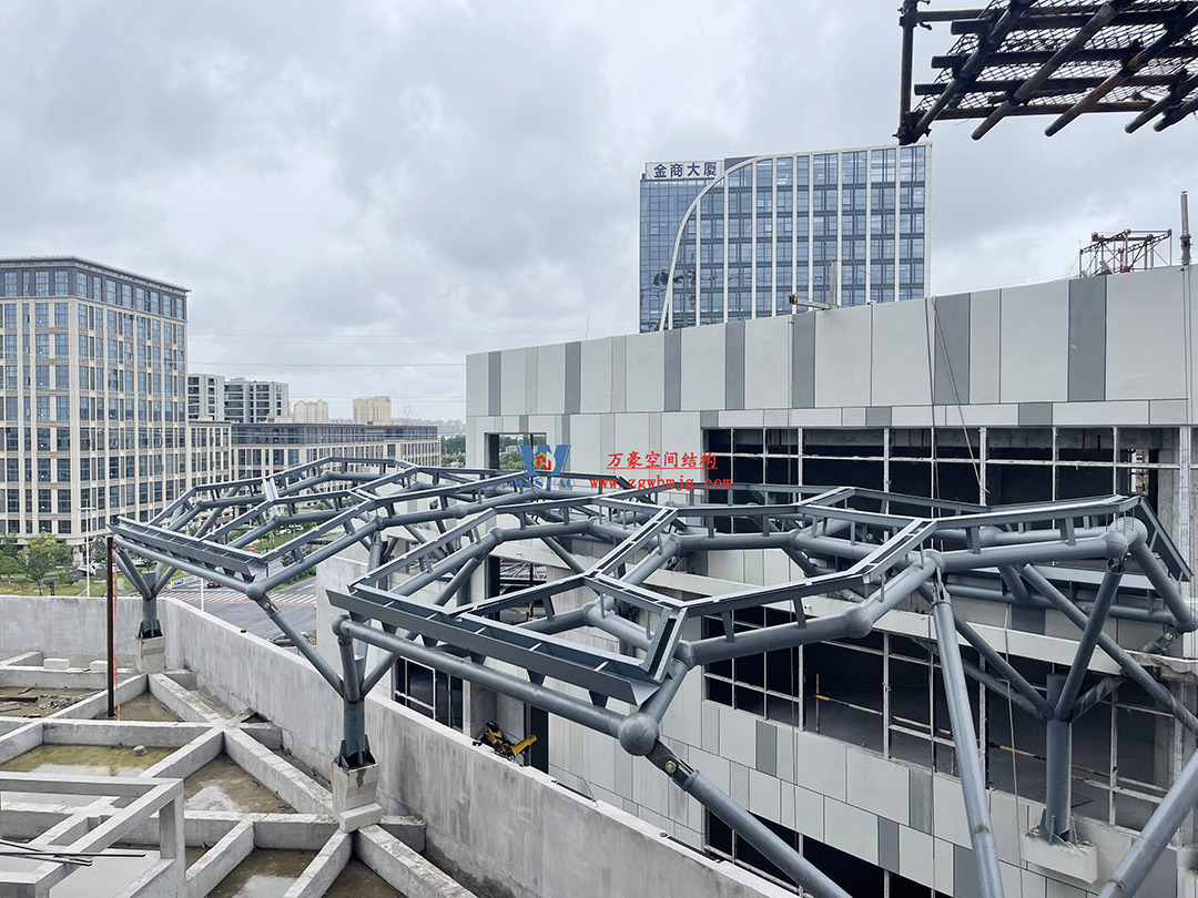 已完工，這個ETFE氣枕商業(yè)天幕閃亮登場！