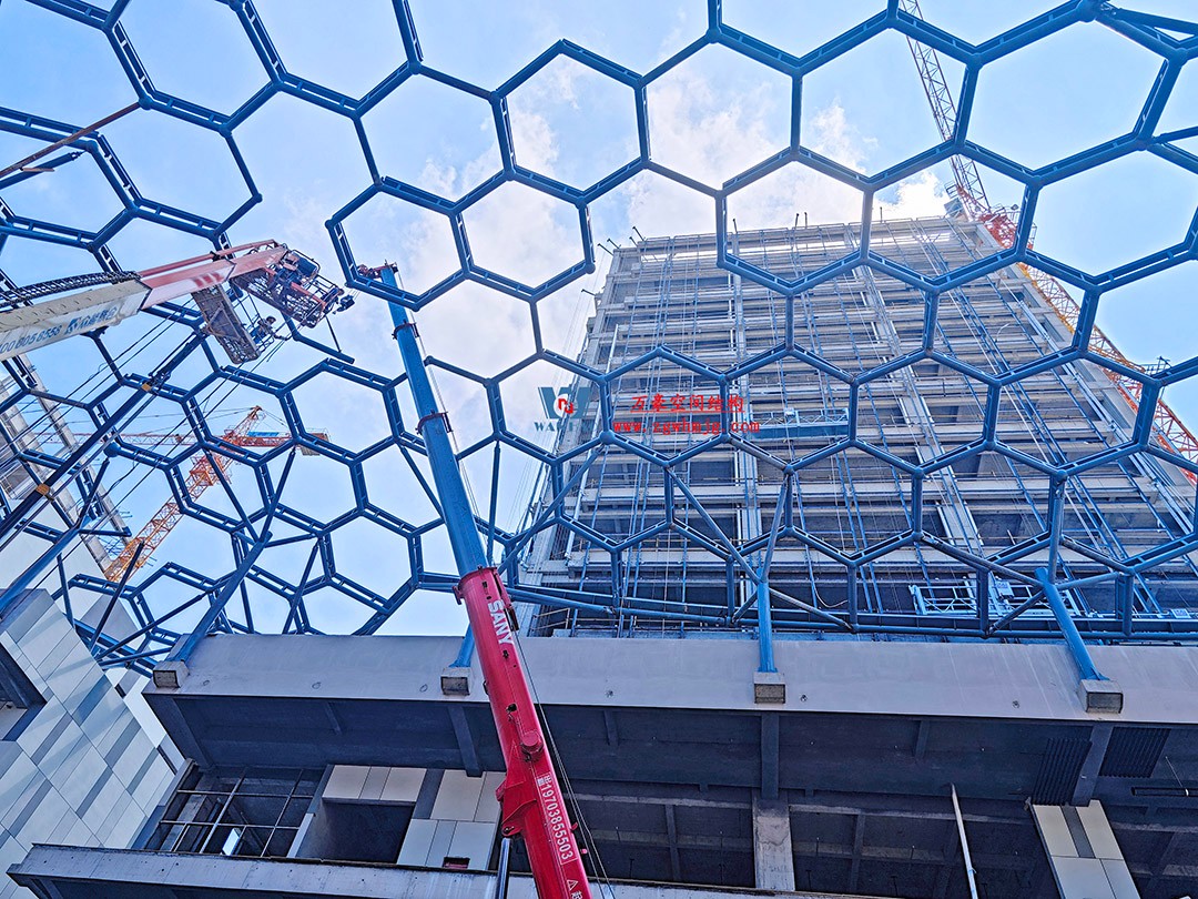 已完工，這個ETFE氣枕商業(yè)天幕閃亮登場！