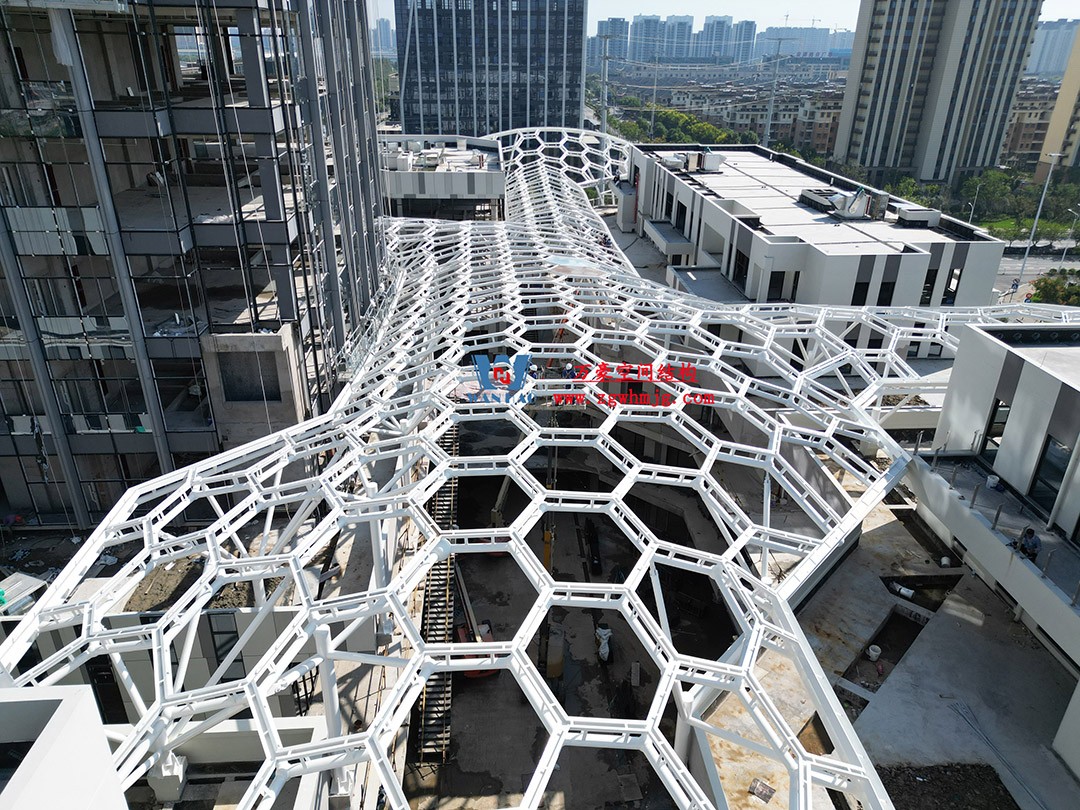 已完工，這個ETFE氣枕商業(yè)天幕閃亮登場！