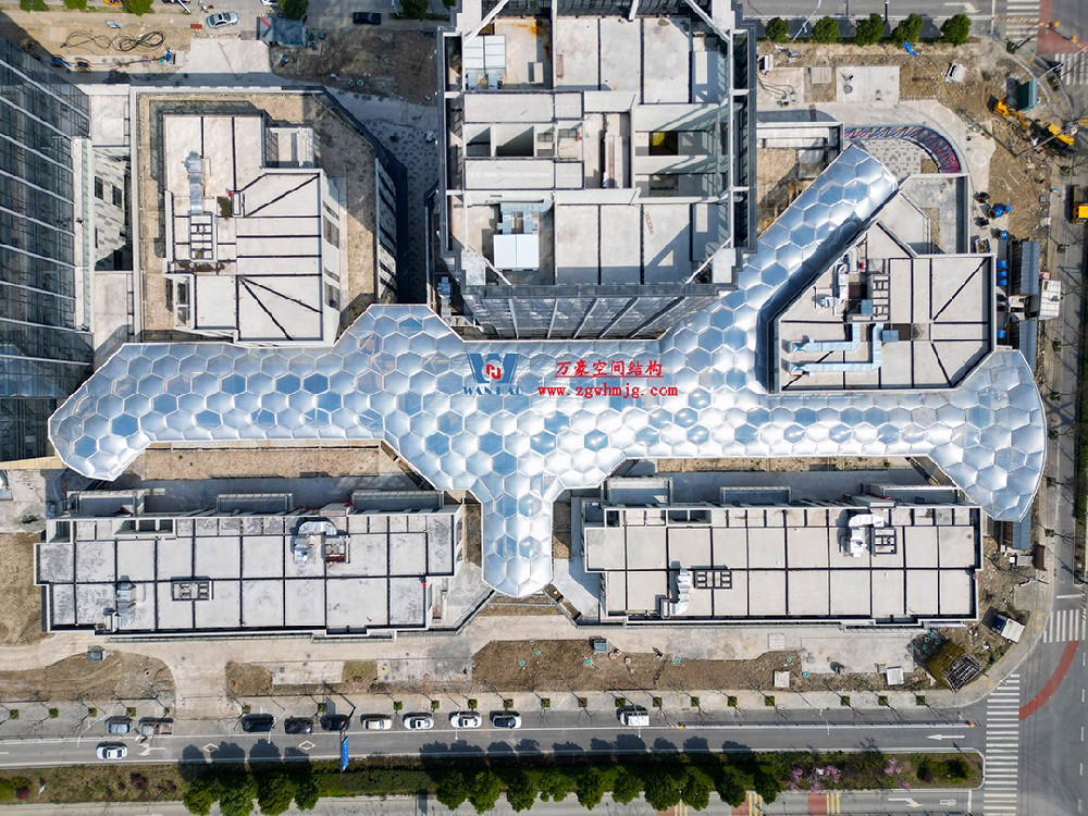 ETFE氣枕膜結(jié)構(gòu)天幕，讓商業(yè)街更具神韻！