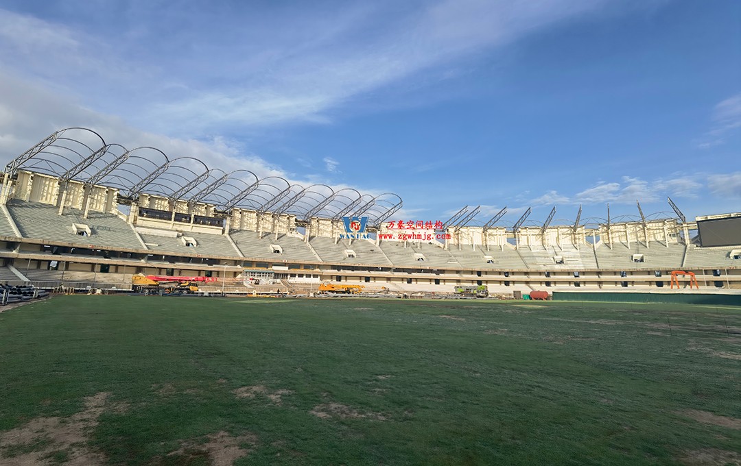 肯尼亞(非洲杯)足球體育場(chǎng)PTFE鋼膜結(jié)構(gòu)屋面火熱施工中 肯尼亞(非洲杯)足球體育場(chǎng)PTFE鋼膜結(jié)構(gòu)屋面火熱施工中