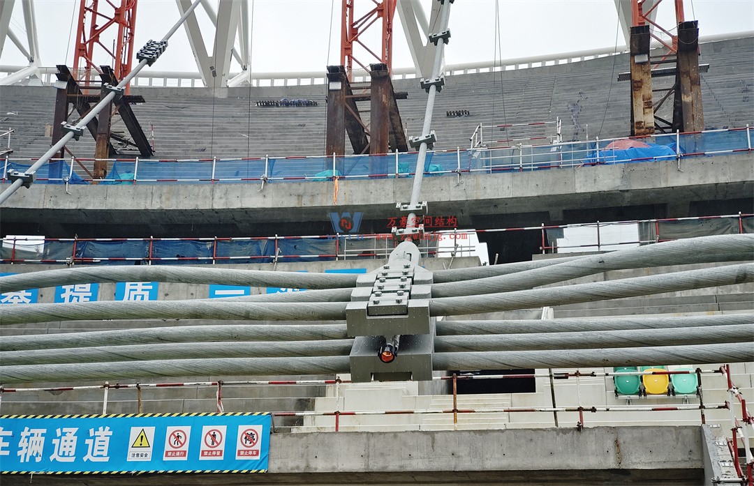 標(biāo)桿引領(lǐng)，智啟未來(lái)——萬(wàn)豪集團(tuán)營(yíng)銷(xiāo)、設(shè)計(jì)與技術(shù)骨干共赴無(wú)錫奧體中心，現(xiàn)場(chǎng)觀摩學(xué)習(xí)解鎖“創(chuàng)新密碼”