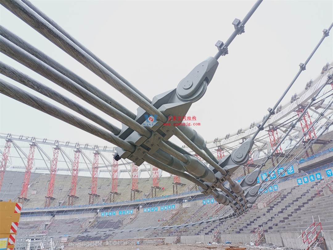 標(biāo)桿引領(lǐng)，智啟未來(lái)——萬(wàn)豪集團(tuán)營(yíng)銷(xiāo)、設(shè)計(jì)與技術(shù)骨干共赴無(wú)錫奧體中心，現(xiàn)場(chǎng)觀摩學(xué)習(xí)解鎖“創(chuàng)新密碼”