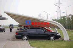 7字型膜結(jié)構(gòu)車棚是什么？有哪些特點(diǎn)？