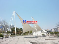 膜結(jié)構(gòu)建筑的連接部位哪些環(huán)節(jié)很重要？需要注意什么問題？