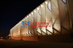 張拉膜結(jié)構(gòu)設(shè)計(jì)有哪些注意事項(xiàng)？膜結(jié)構(gòu)工程施工前需要考慮哪些問(wèn)題？